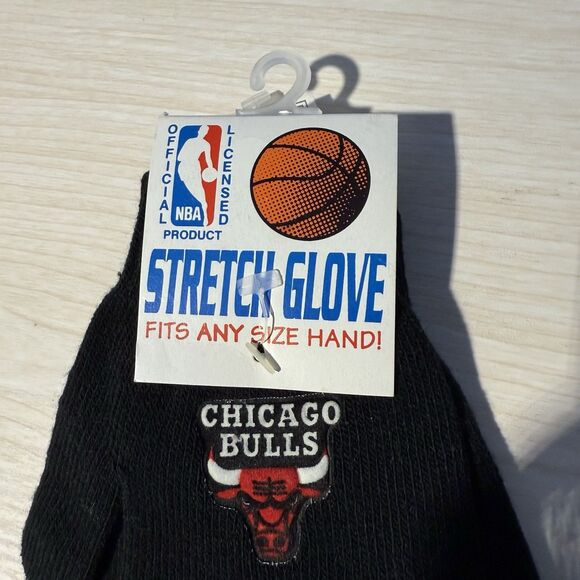 NWT VTG Old Stock NBA Chicago Bulls Black Stretch Knit Gloves OS Patches Winter - Picture 2 of 7